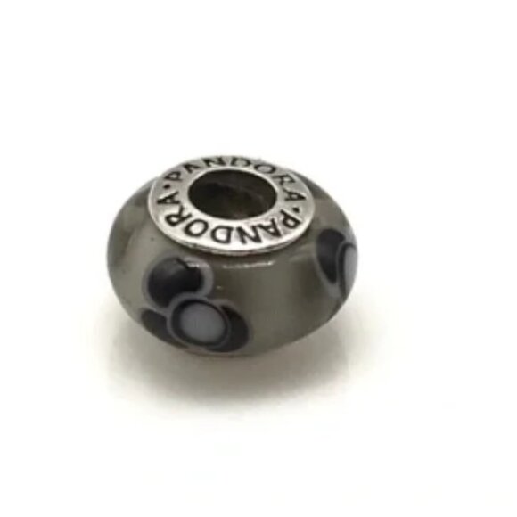 100% Authentic Pandora Retired Grey Flowers Murano Glass Charm - Picture 1 of 5